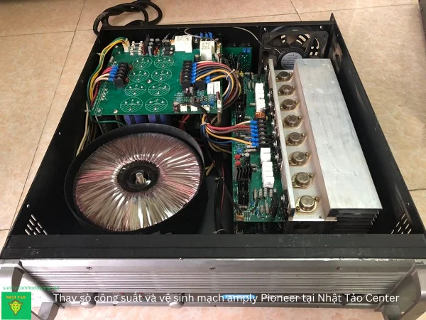 thay sò công suất và vệ sinh mạch amply Pioneer tại Nhật Tảo Center