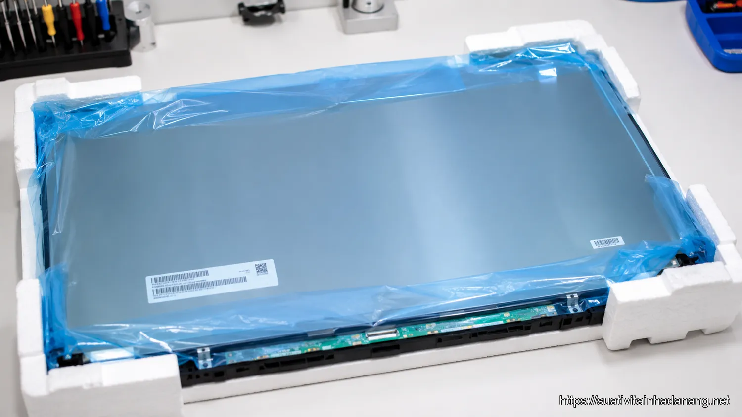 Tấm nền panel Samsung chính hãng còn nguyên bao bì dùng để thay màn hình tivi